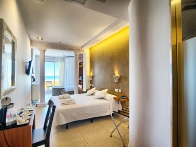 hotel-en-valencia-con-jacuzzi-hotel-gabbeach-hotel-valencia-con-vistas-al-mar
