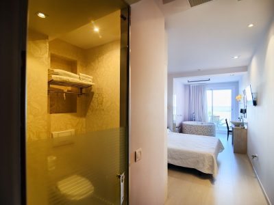 hotel-valencia-suite-jacuzzi-hotel-gabbeach-hotel-playa-las-arenas